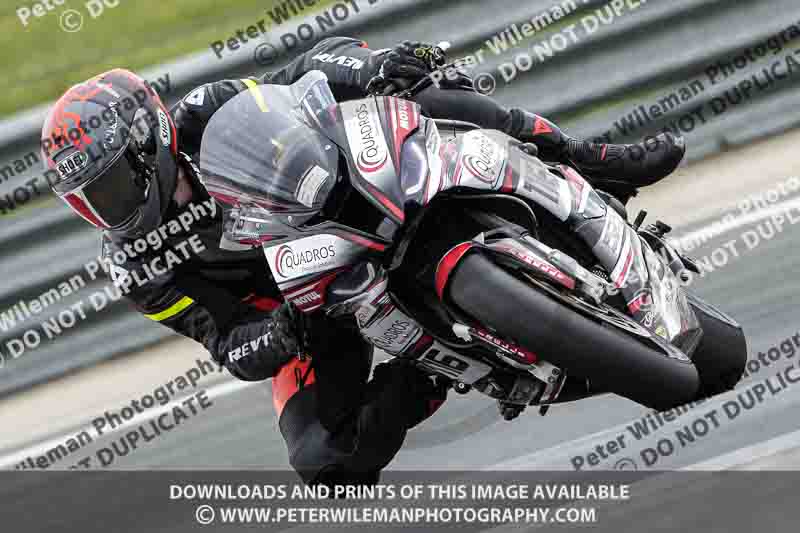 cadwell no limits trackday;cadwell park;cadwell park photographs;cadwell trackday photographs;enduro digital images;event digital images;eventdigitalimages;navarra;no limits trackdays;peter wileman photography;racing digital images;trackday digital images;trackday photos